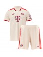 Bayern Munich Aleksandar Pavlovic #45 Ausweichtrikot für Kinder 2024-25 Kurzarm (+ Kurze Hosen)